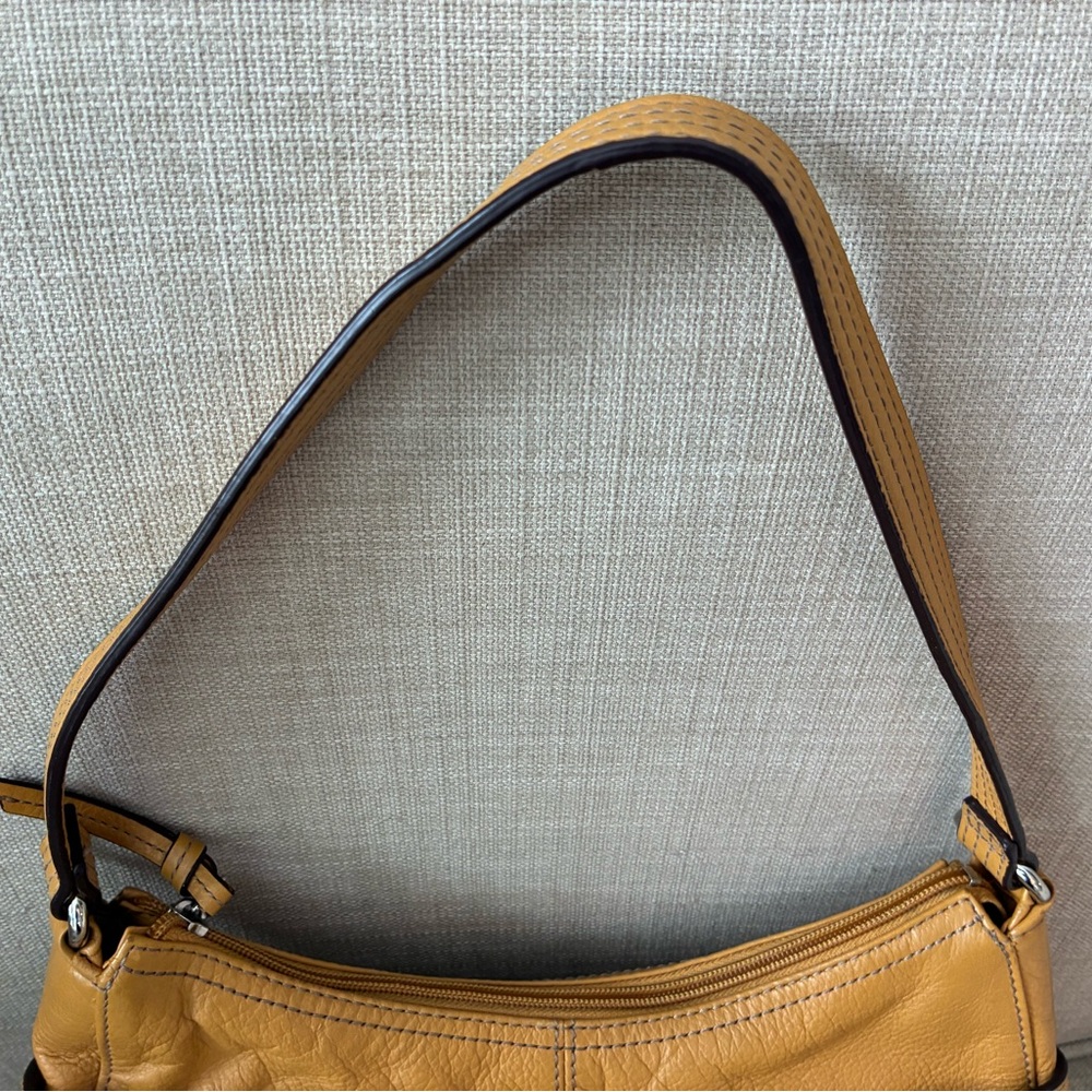 Tignanello Mustard Leather Shoulder Bag - Picture 5 of 10